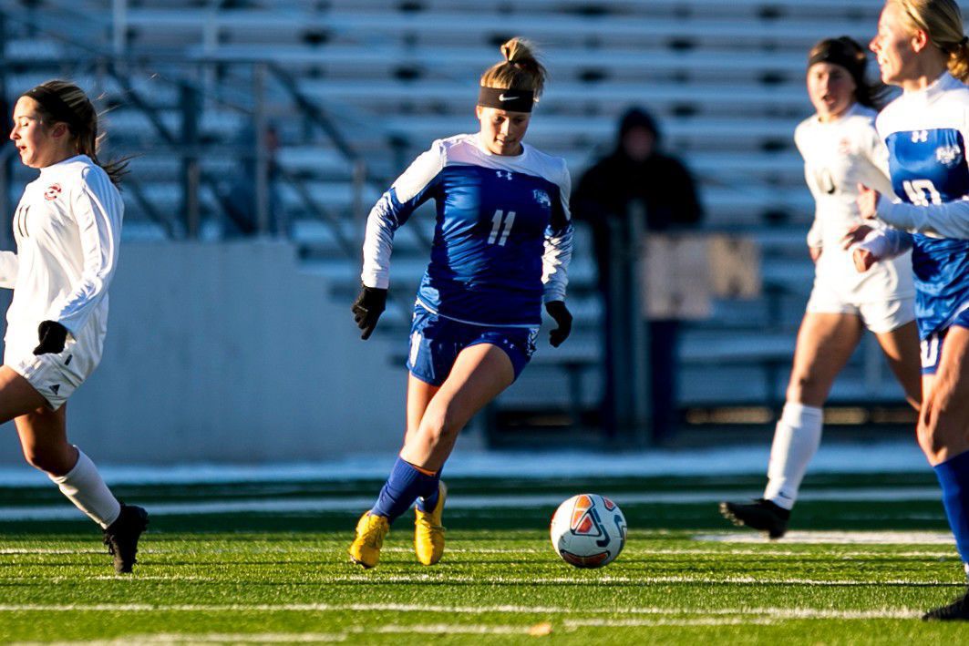 103019-spt-SkyviewVsBozemanGirlsSoccer32msc.jpg